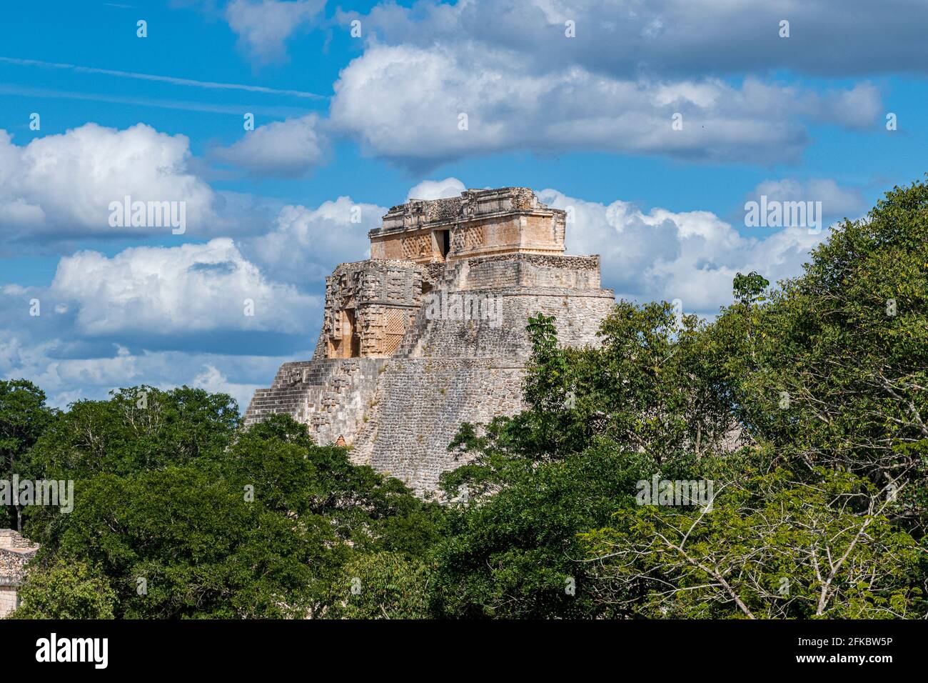 Le rovine Maya di Uxmal, patrimonio dell'umanità dell'UNESCO, Yucatan, Messico, Nord America Foto Stock