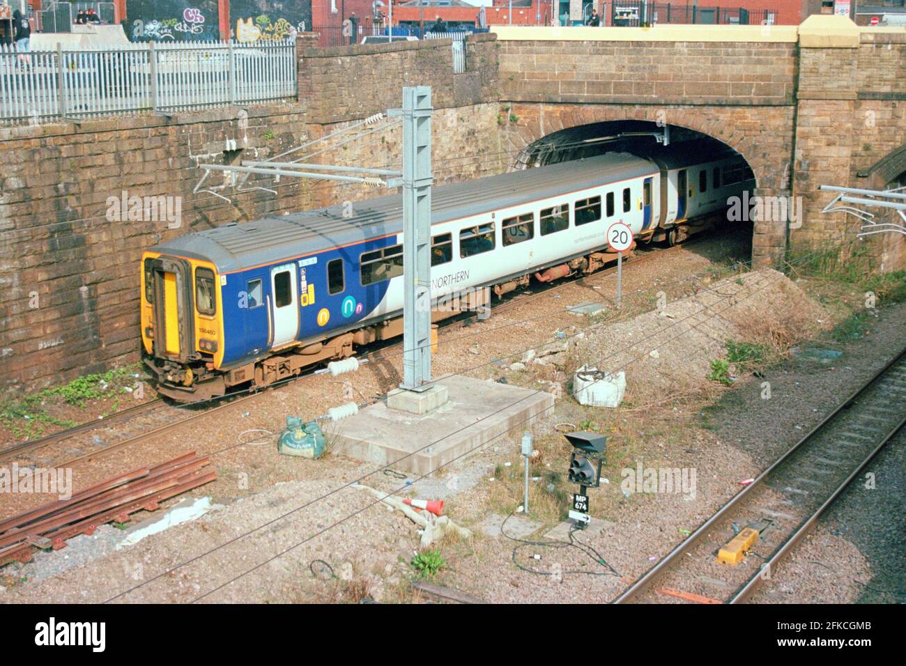 Bolton, Regno Unito - Marzo 2021: Un treno Nord per Bolton direzione. Foto Stock