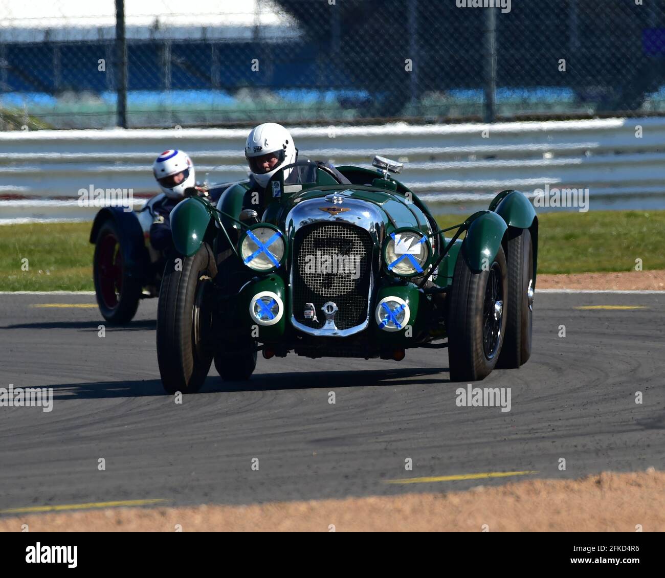 Mark Butterworth, Lagonda V12, Fox and Nicholl Trophy Race, GP Itala Trophy Race Meeting, Silverstone, Northamptonshire, Inghilterra, 17 aprile 2021 Foto Stock