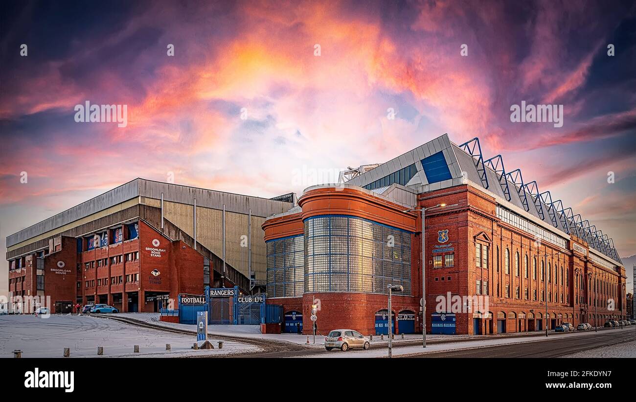GLASGOW, SCOZIA - 17 GENNAIO 2018: Una vista panoramica del famoso stadio Ibrox, sede della squadra di calcio Rangers. Foto Stock