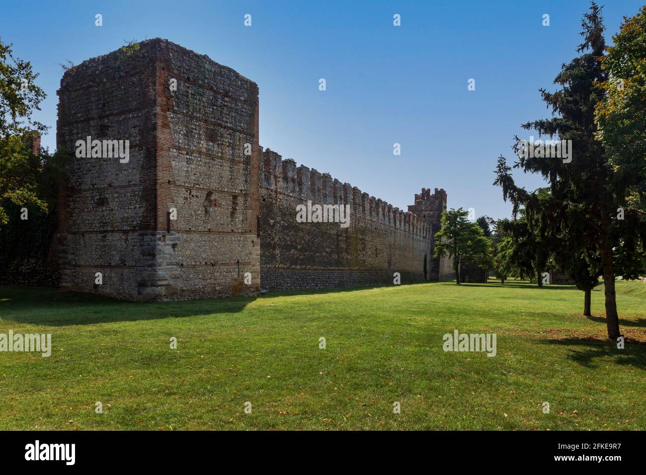 Vista sul castello di Soave vicino a Verona Foto Stock