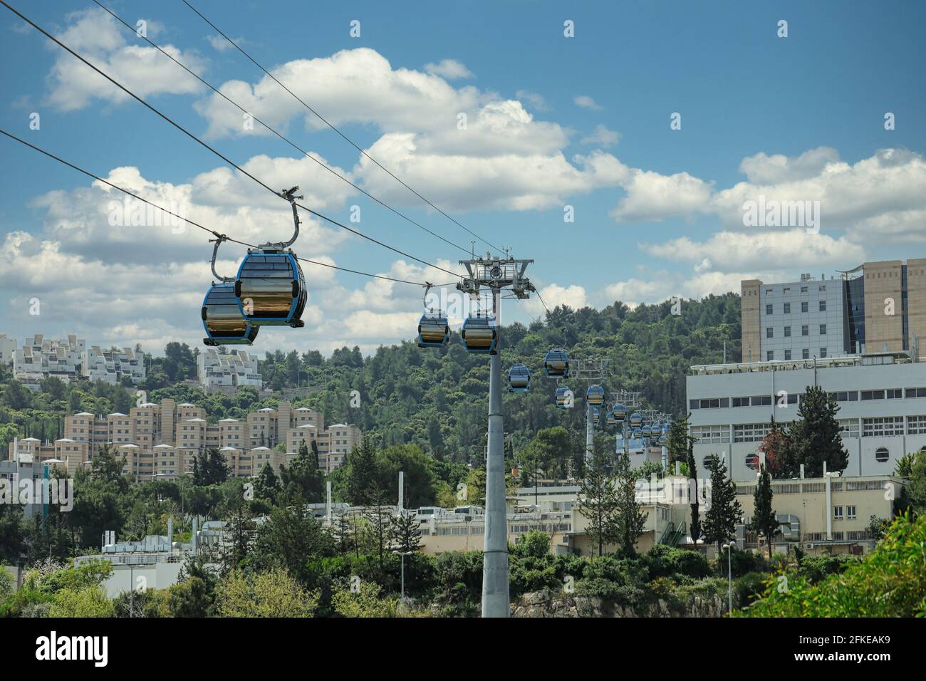 La nuova funivia di Haifa che collega l'Università di Haifa e l'Istituto di tecnologia alla stazione centrale dei trasporti. Foto Stock