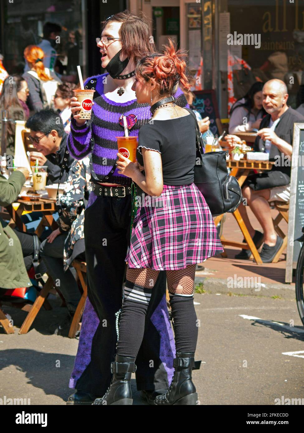 Persone colorate nella zona del Laine Nord di Brighton Foto Stock