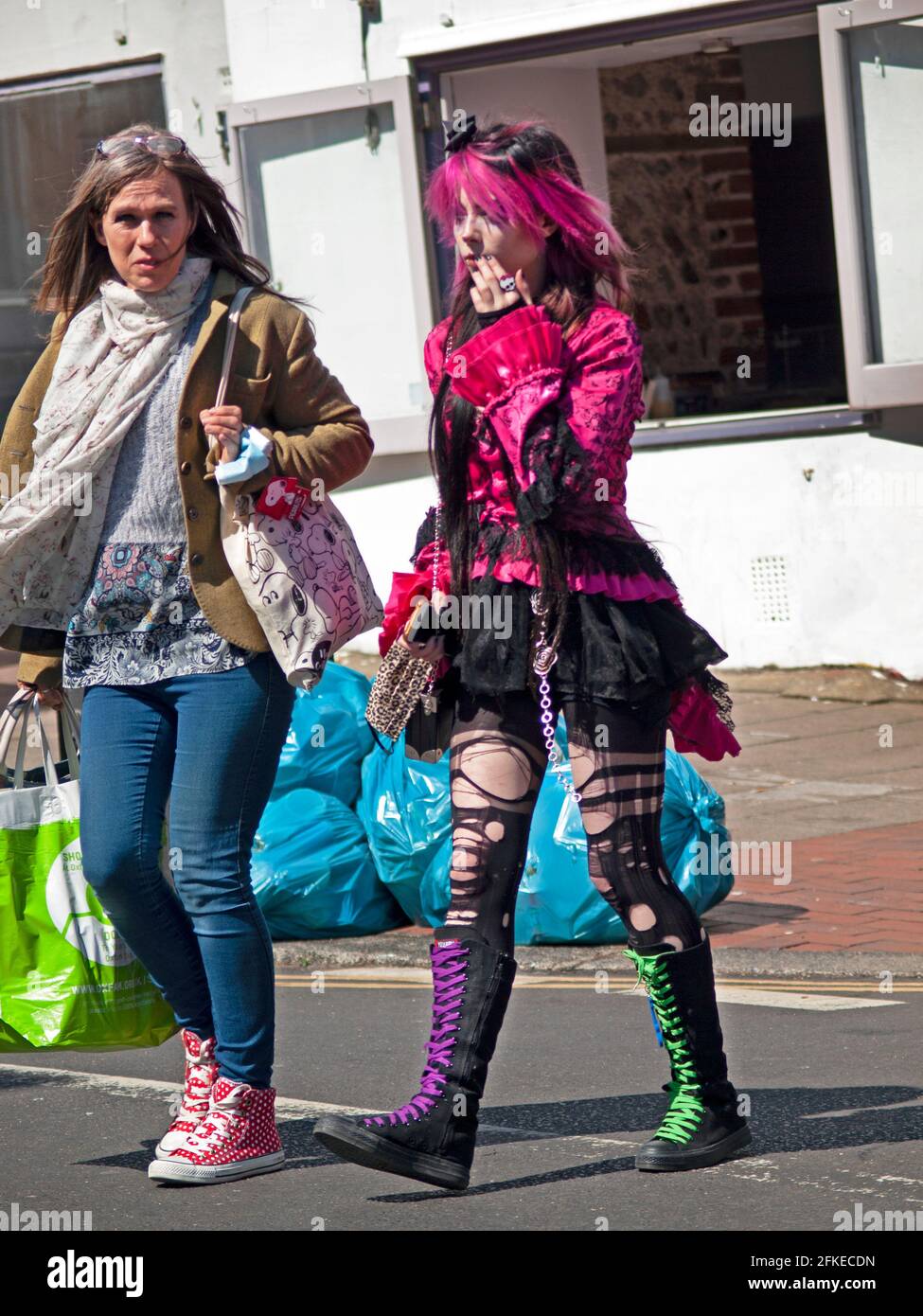 Persone colorate nella zona del Laine Nord di Brighton Foto Stock