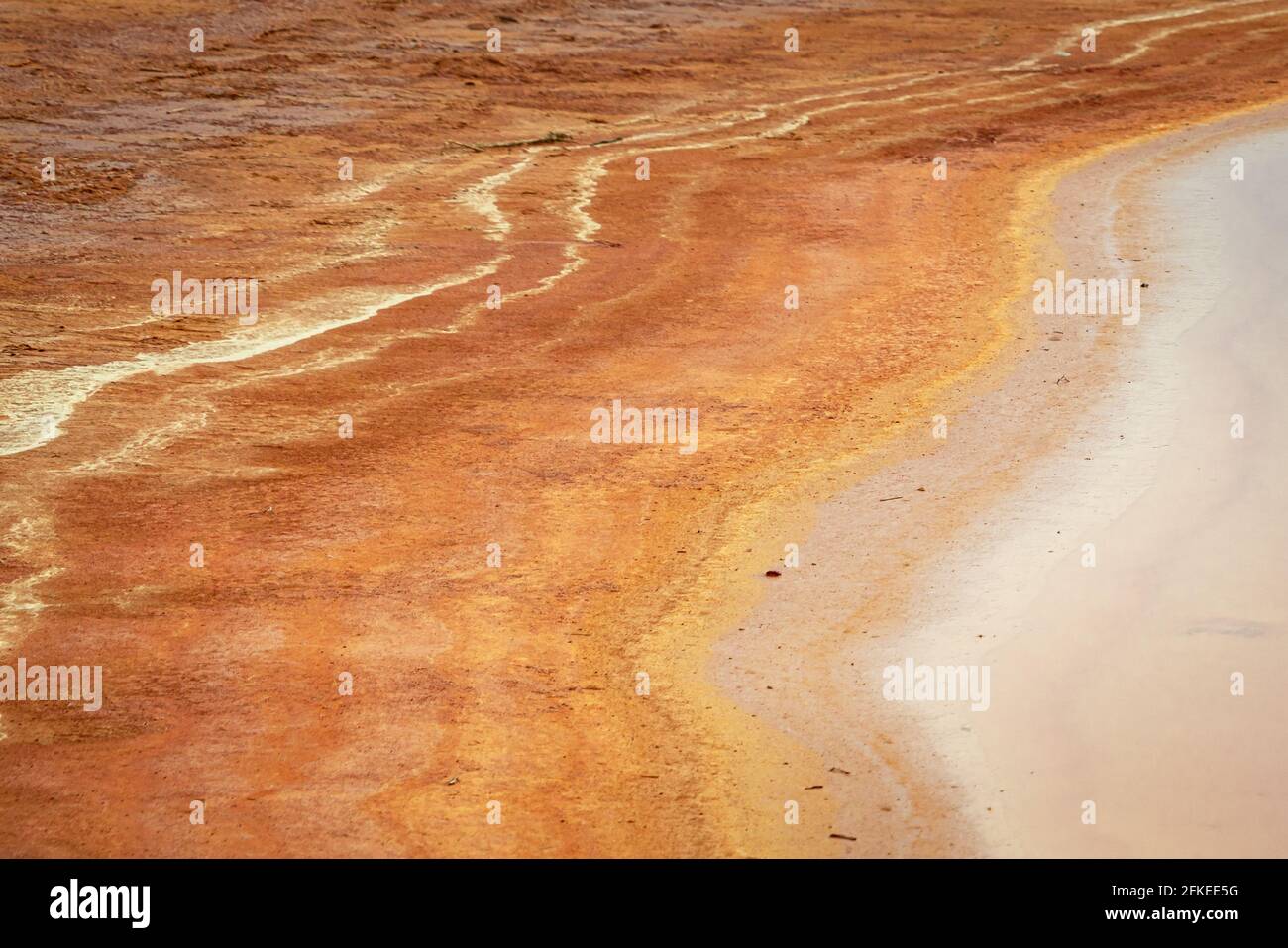 Rifiuti minerari con drenaggio acido nelle miniere abbandonate di Mazarrón. Regione di Murcia. Spagna Foto Stock