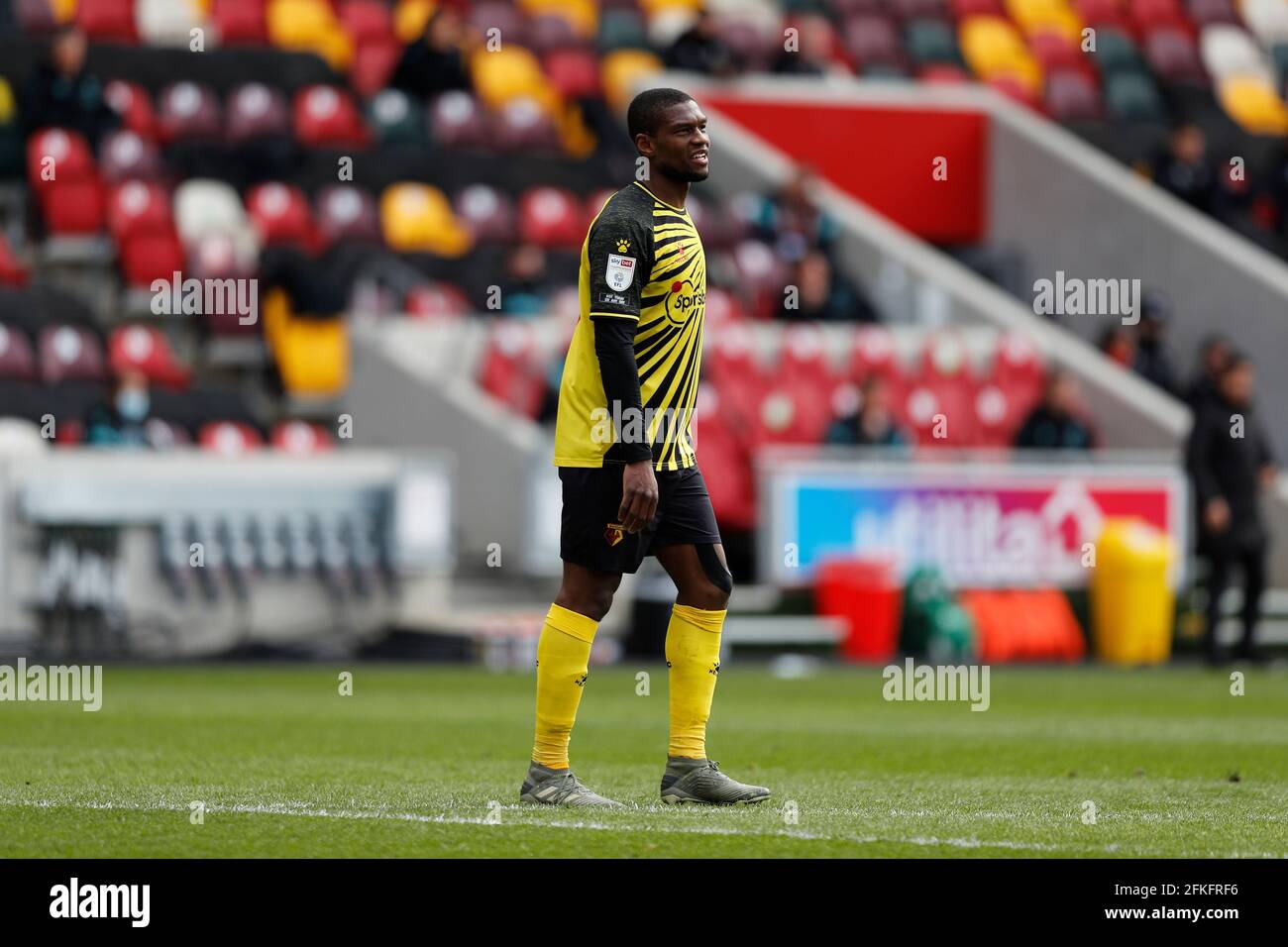 Brentford Community Stadium, Londra, Regno Unito. 1 maggio 2021. Campionato di calcio della Lega inglese, Brentford FC contro Watford; Christian Kabasele di Watford Credit: Action Plus Sports/Alamy Live News Foto Stock