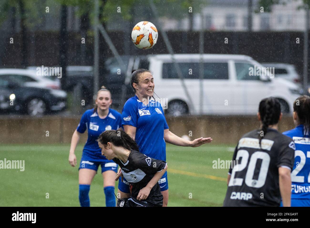 Lugano, Svizzera. 01 Maggio 2021. 01.05.2021, Lugano, Stadio Comunale Cornaredo, AXA Super League femminile: FC Lugano Femminile - FC Luzern, header di Nicole Scherer (Luzern) (Svizzera/Croazia OUT) Credit: SPP Sport Press Photo. /Alamy Live News Foto Stock