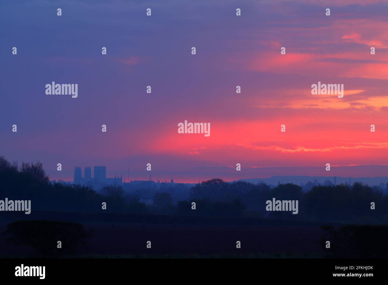 Alba con York Minster, North Yorkshire, Regno Unito Foto Stock