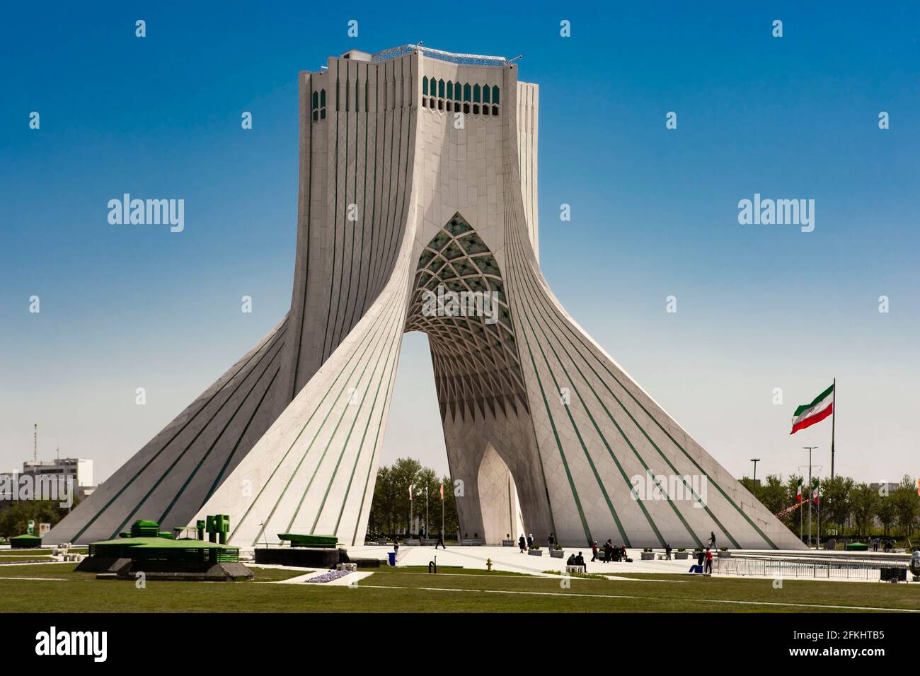 La Torre Azadi, precedentemente conosciuta come la Torre Shahyad, è un monumento che si trova in Piazza Azadi a Teheran, Iran. È uno dei punti di riferimento di Teheran Foto Stock