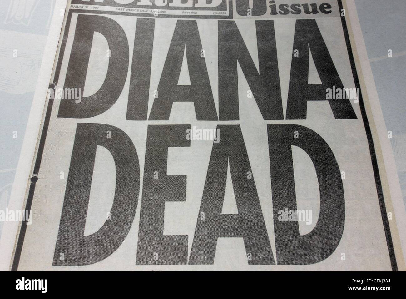 'diana Dead' prima pagina titolo sul giornale News of the World (replica) il 31 agosto 1997. Foto Stock