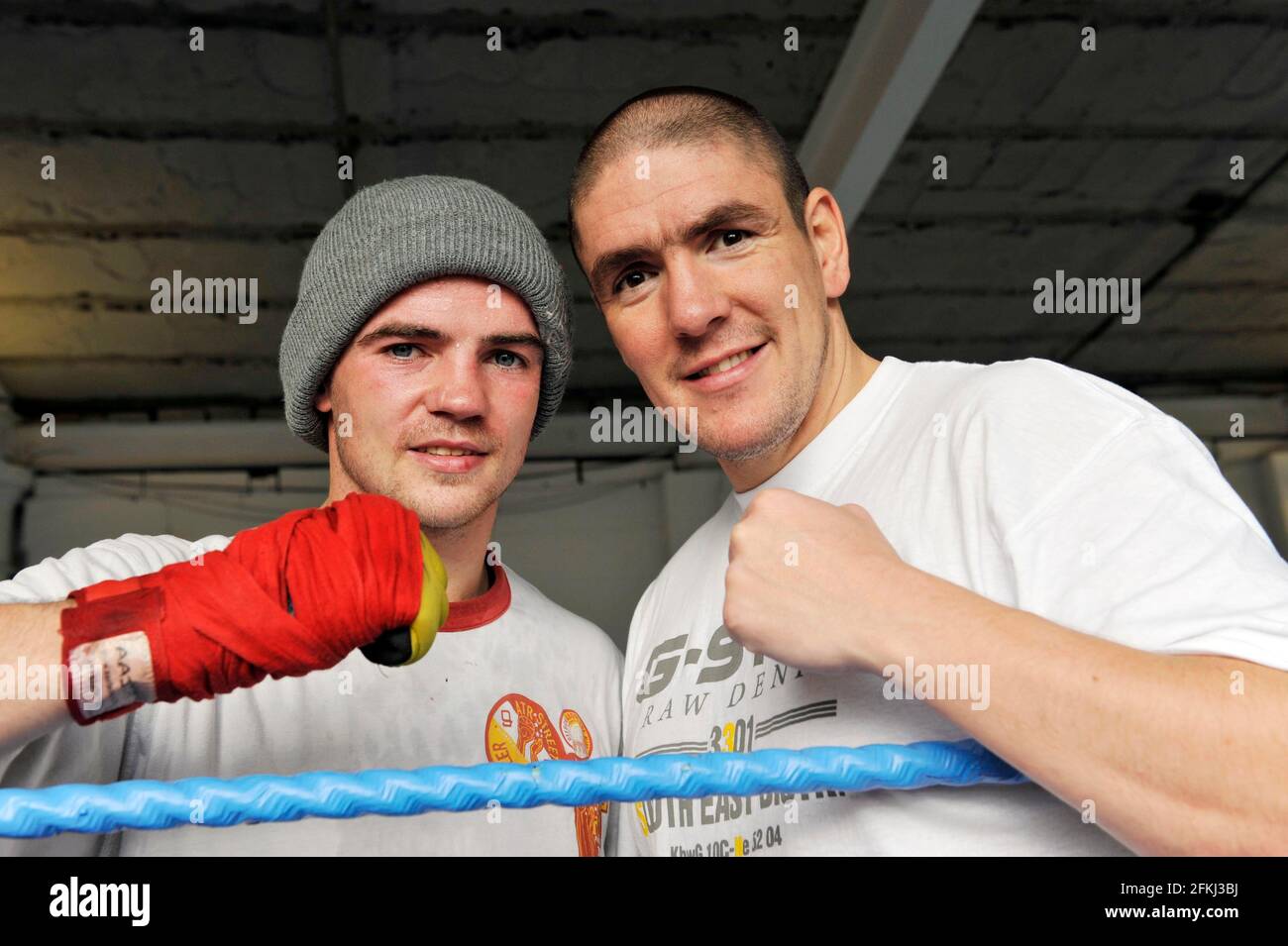 FRANKIE GAVIN E IL SUO ALLENATORE ARNIE FERNELL A MANCHESTER. 10/2/10. IMMAGINE DAVID ASHDOWN Foto Stock