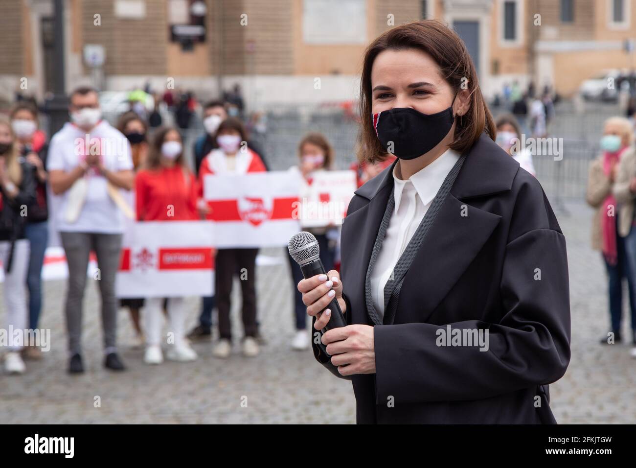 Roma, Italia. 01 Maggio 2021. Svetlana Tikhanovskaya, leader dell'opposizione in Bielorussia, ha partecipato, questo pomeriggio 1 maggio 2021, in Piazza del Popolo a Roma in un sit-in organizzato dalla comunità bielorussa che vive in Italia (Foto di Matteo Nardone/Pacific Press/Sipa USA) Credit: Sipa USA/Alamy Live News Foto Stock