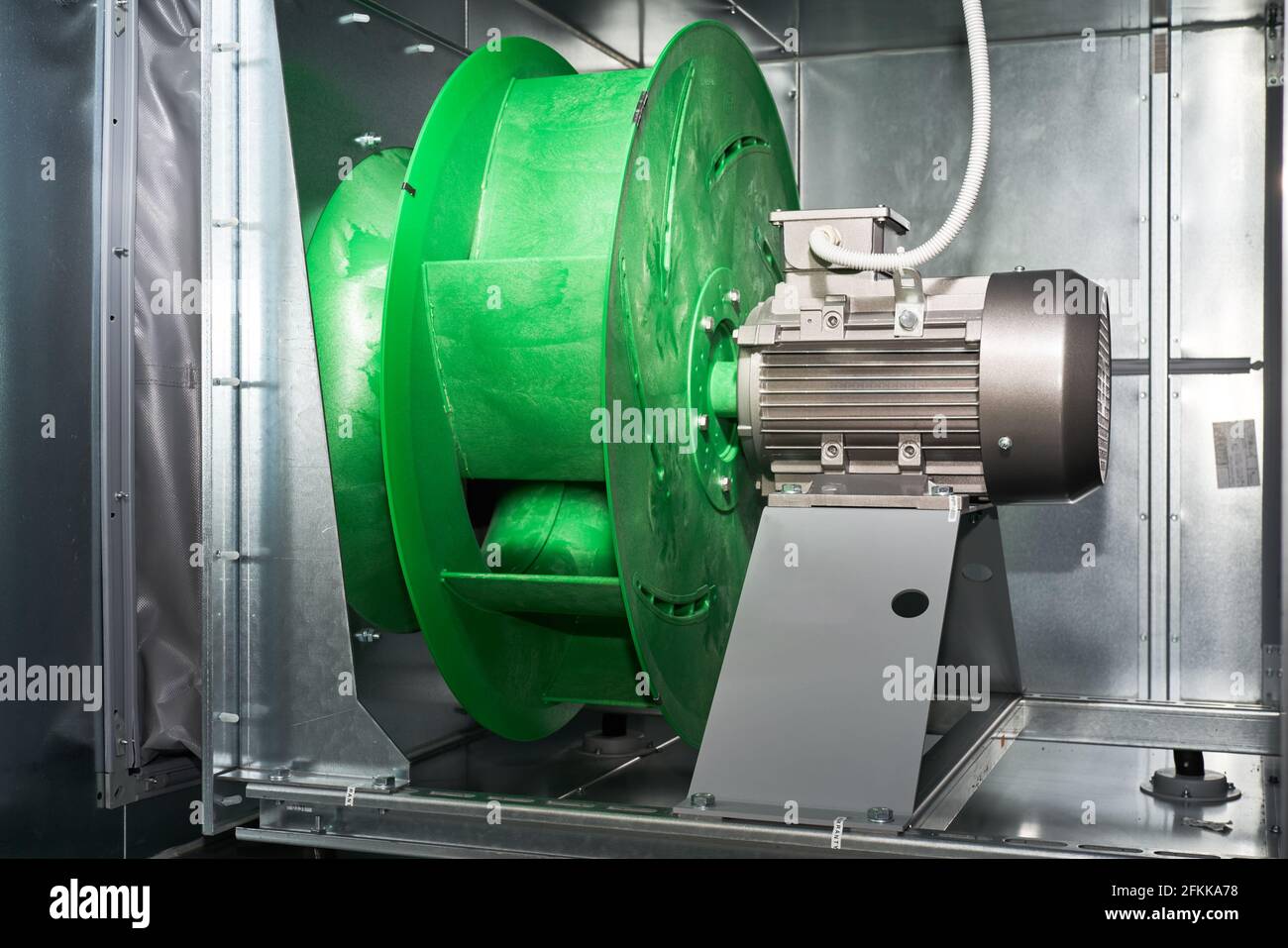 Motorino esterno interno dell'unità di trattamento aria ventola della camera in pressione di scarico Foto Stock