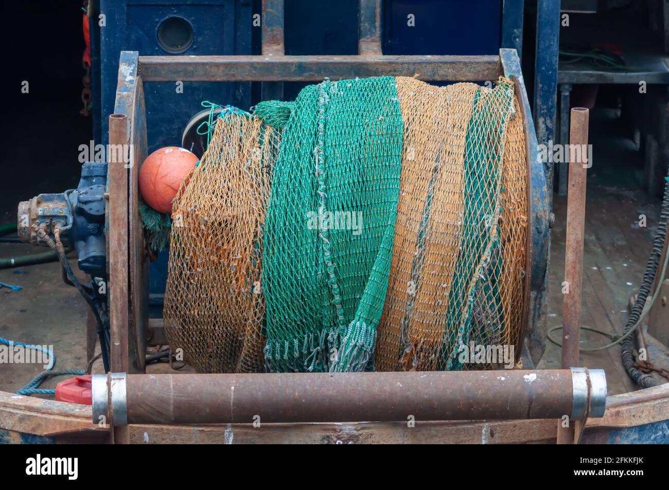 Troon, Scozia, Regno Unito. 2 maggio 2021. UK Meteo: Barche da pesca nel porto di Troon. Credito: SKULLY/Alamy Live News Foto Stock