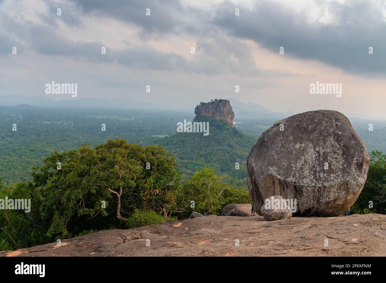 Sigiriya vista montagna Sri Lanka Foto Stock