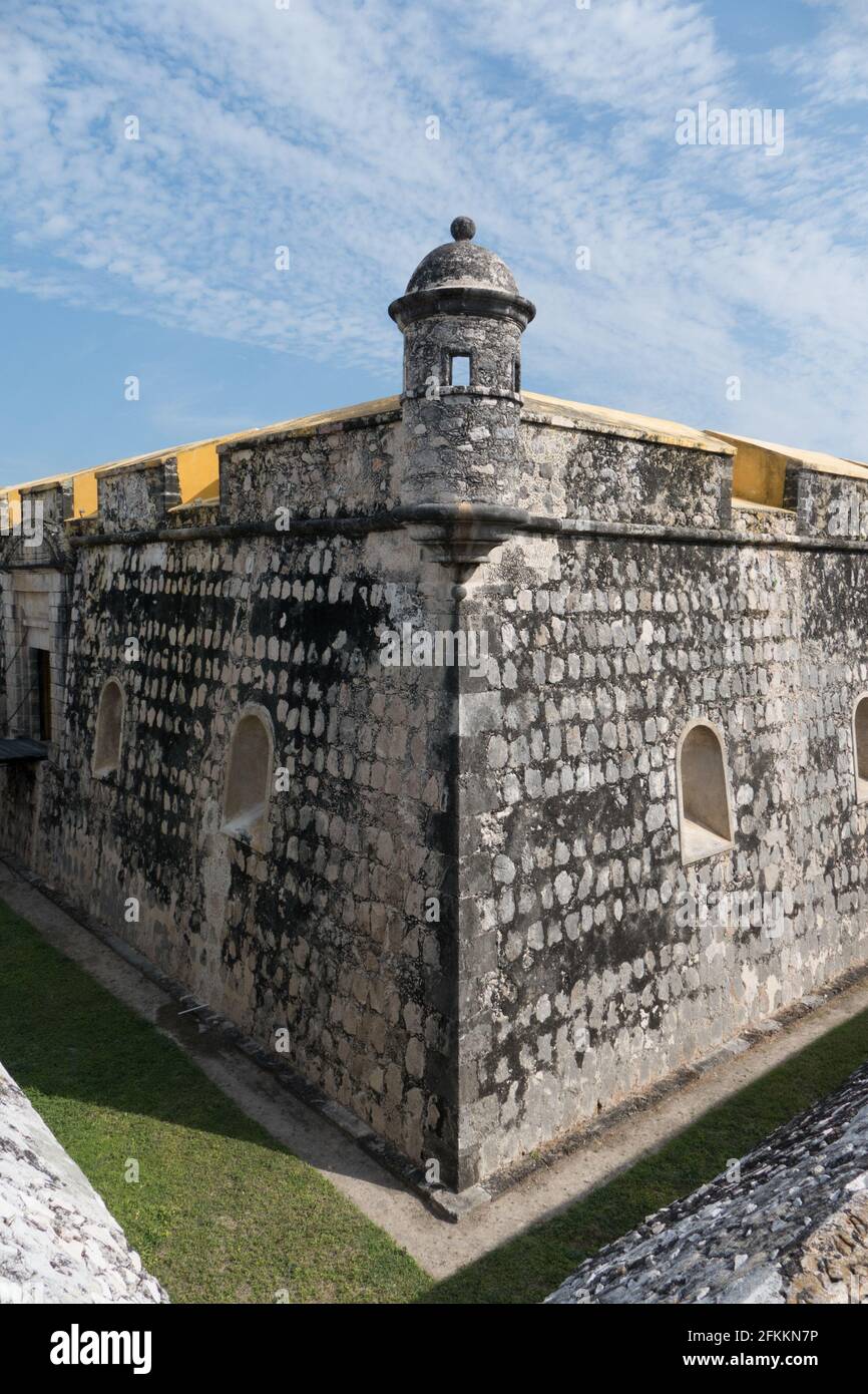 El reducto de San José el Alto fue construido a fines del siglo XVIII, según una inscripción que aún se aparia en su fachada que dice que se concluyó Foto Stock