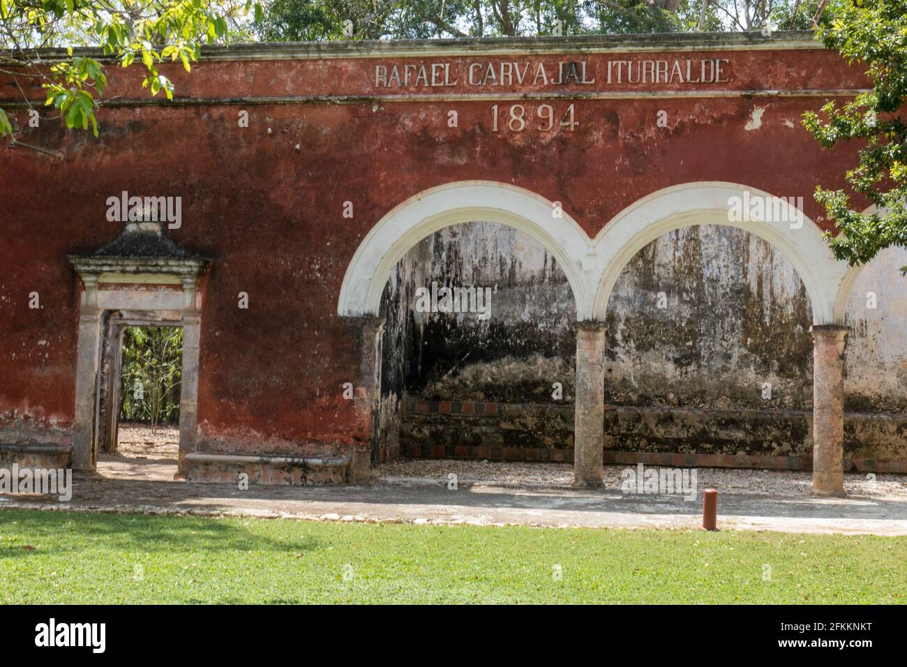 La Hacienda Uayamón localizada a 27 km de la ciudad De Campeche tuvo sus orígenes en el siglo XVI cuando su actividad era la ganadería y el cultio de Foto Stock
