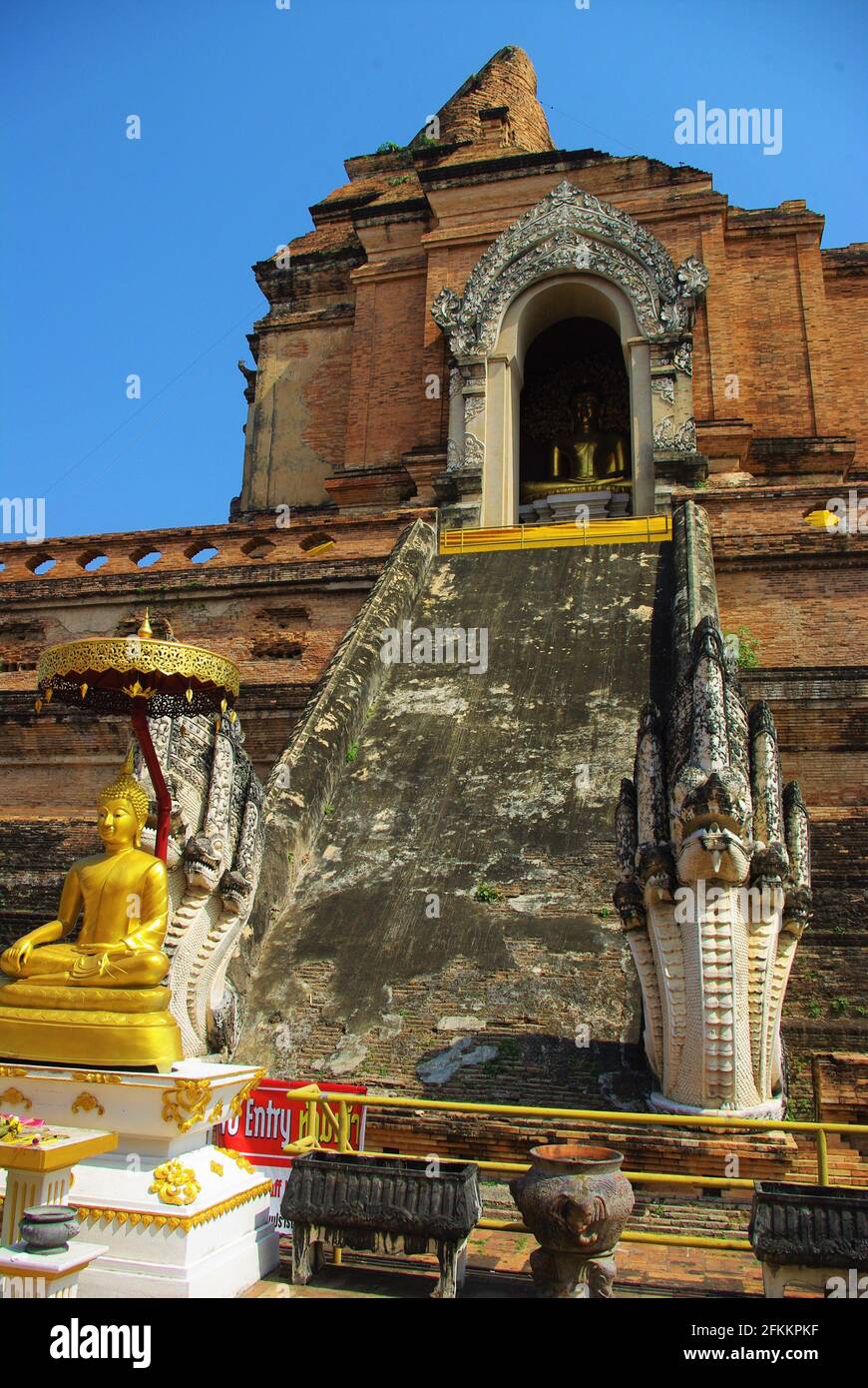 Wat Chedi Luang, Città Vecchia, Chiang mai, Thailandia, Asia Foto Stock