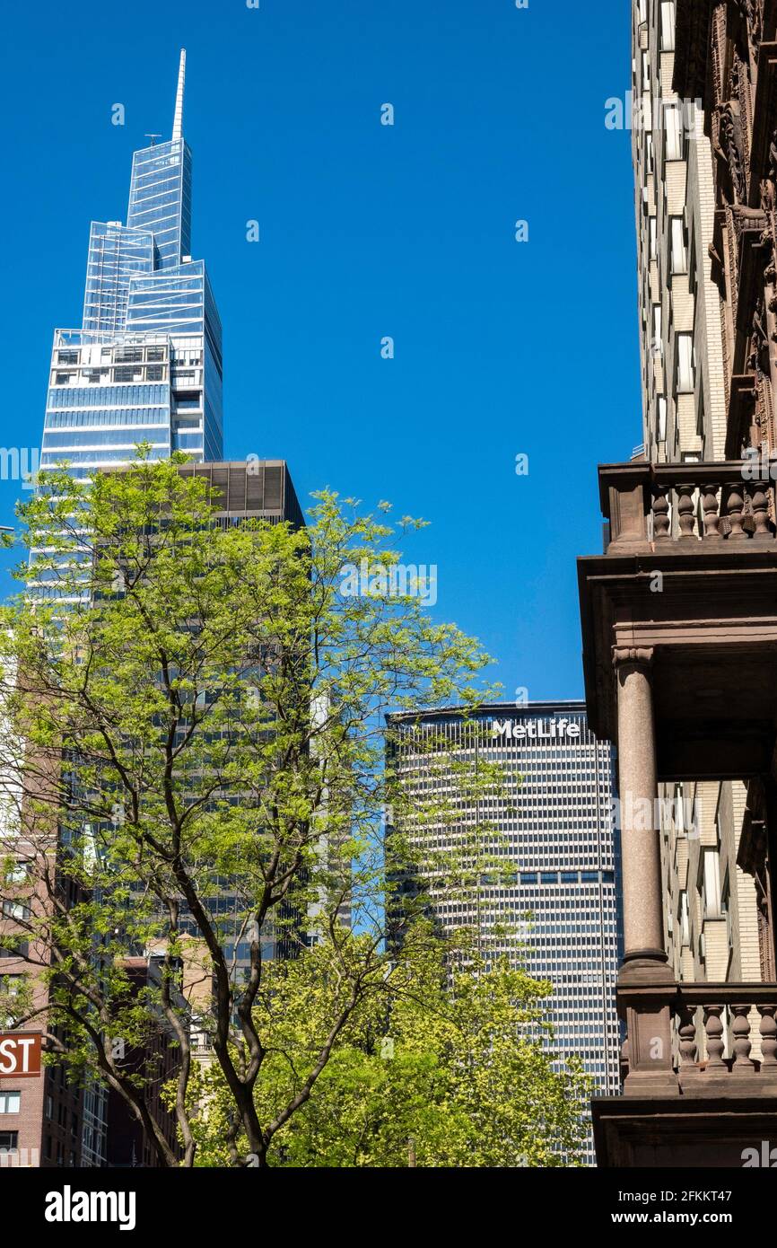 One Vanderbilt è un alto come visto da Park Avenue a Murry Hill, New York, Stati Uniti Foto Stock