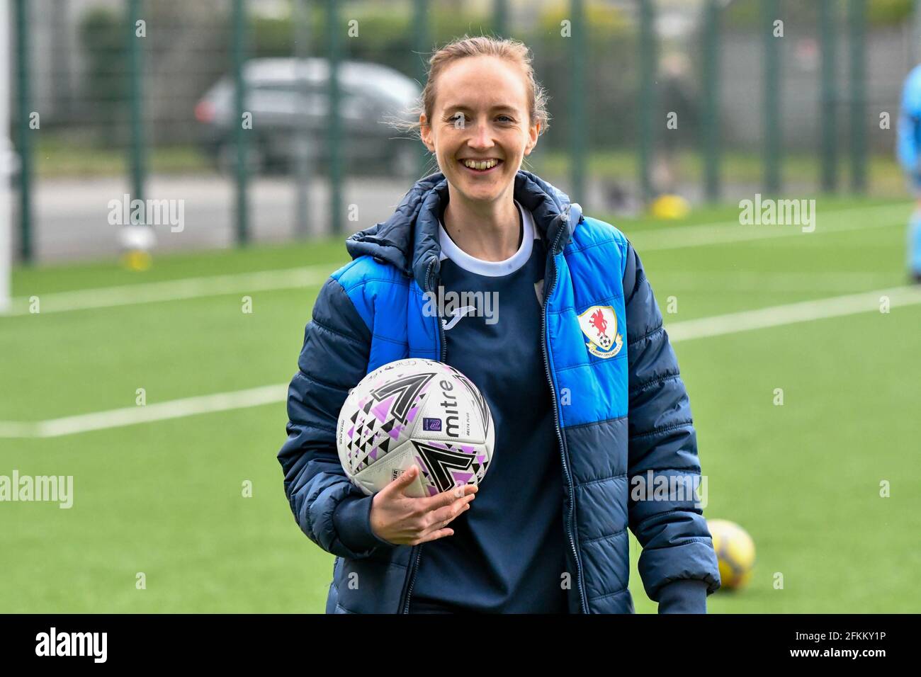 Ystrad Mynach, Galles. 2 maggio 2021. Jessica Walkley Assistant Manager di Cardiff City Ladies prima della partita di calcio femminile tra fa Women's National League Southern Premier Division Cardiff City Ladies e fa Women's National League Division One Midlands Boldmere St Michaels Women al CCB Center for Sporting Excellence di Ystrad Mynach, Galles, Regno Unito il 2 maggio 2021. Credit: Duncan Thomas/Majestic Media/Alamy Live News. Foto Stock