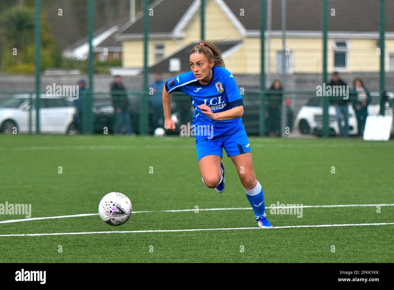 Ystrad Mynach, Galles. 2 maggio 2021. Jasmine Turner di Cardiff City Ladies in azione durante la partita di calcio femminile tra fa Women's National League Southern Premier Division Cardiff City Ladies e fa Women's National League Division One Midlands Boldmere St Michaels Women al CCB Center for Sporting Excellence di Ystrad Mynach, Galles, Regno Unito il 2 maggio 2021. Credit: Duncan Thomas/Majestic Media/Alamy Live News. Foto Stock