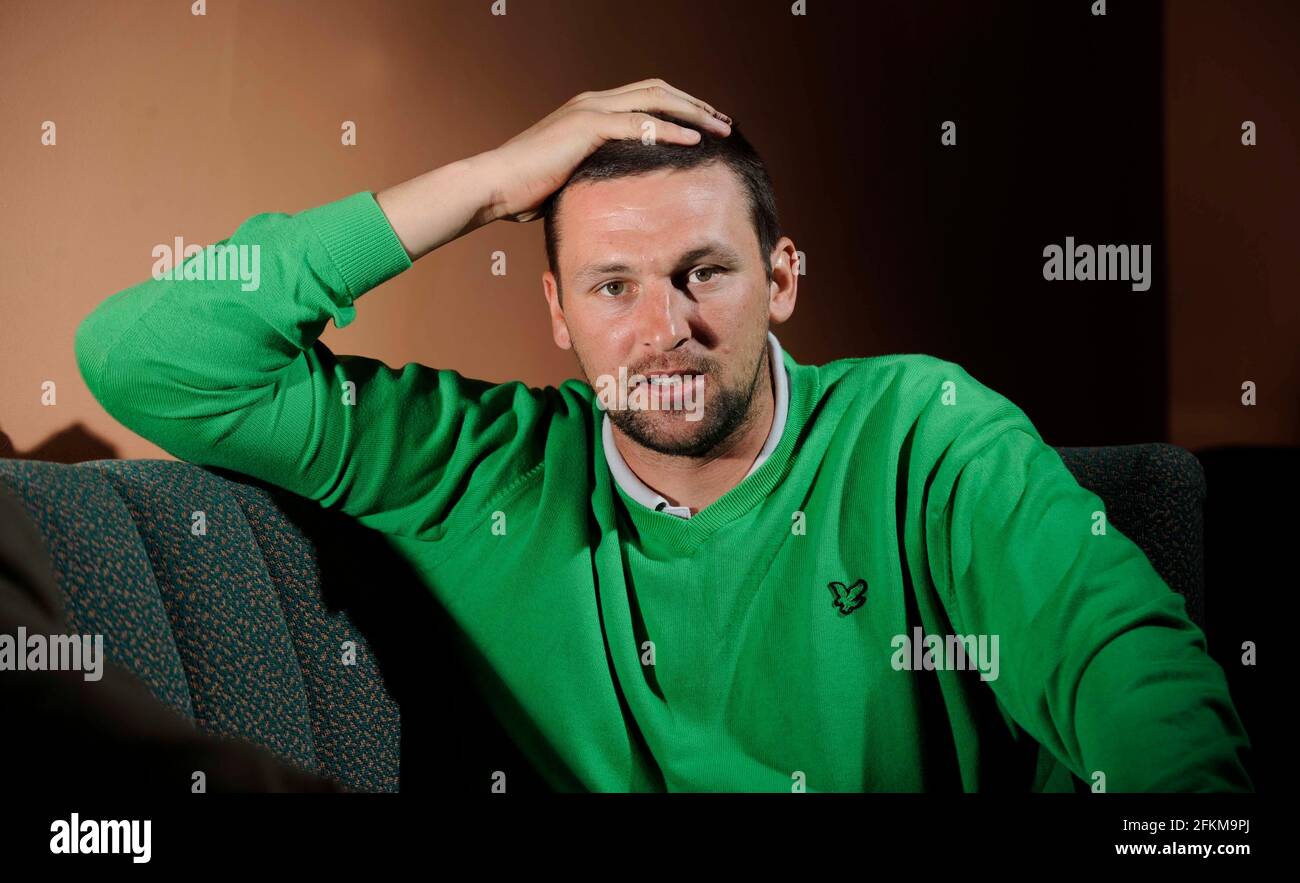 Steve Harmison del Durham County Cricket Club 13/4/2010. IMMAGINE DAVID ASHDOWN Foto Stock