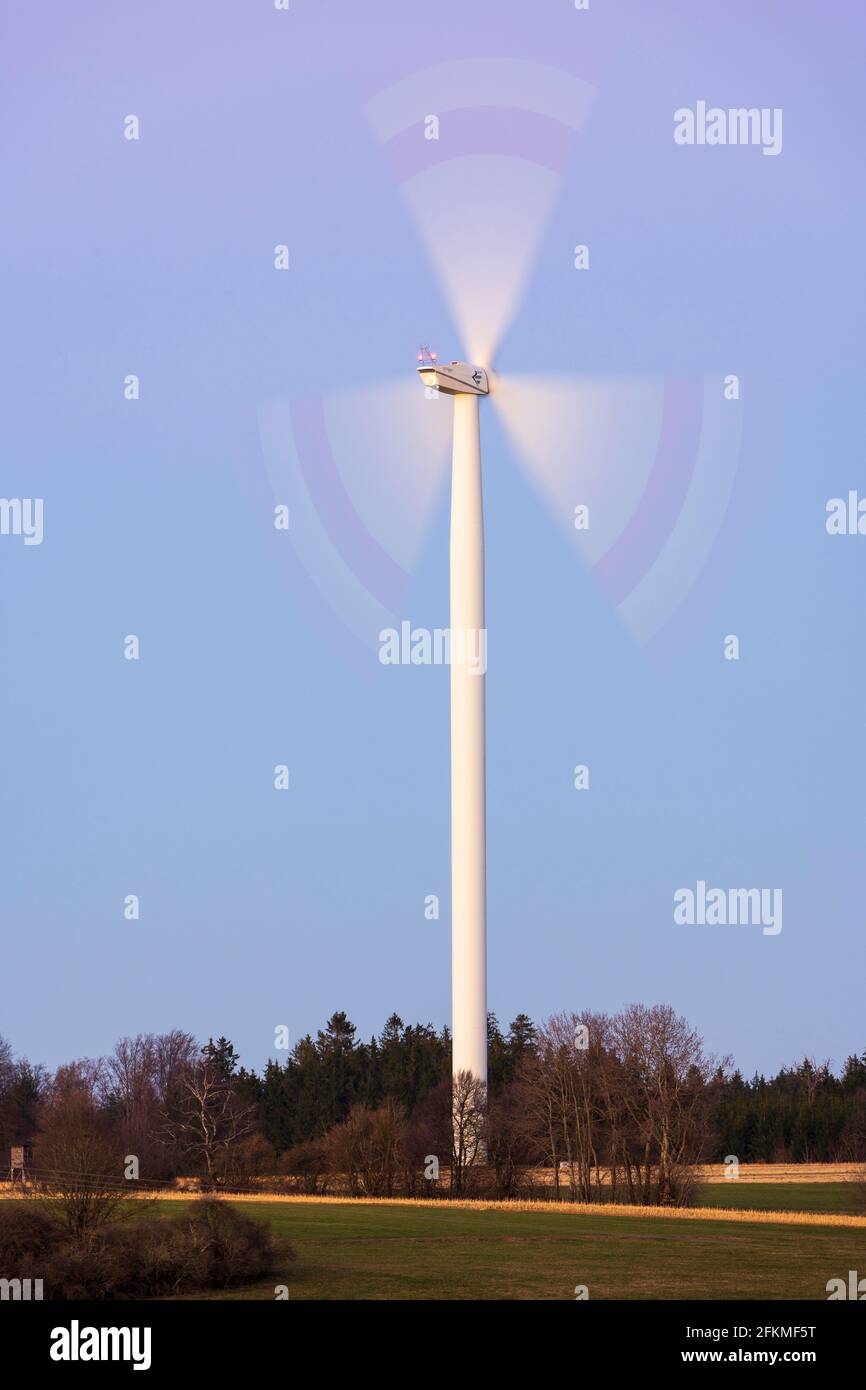 Parco eolico, turbine eoliche, turbine eoliche, Baden-Wuerttemberg, Germania Foto Stock