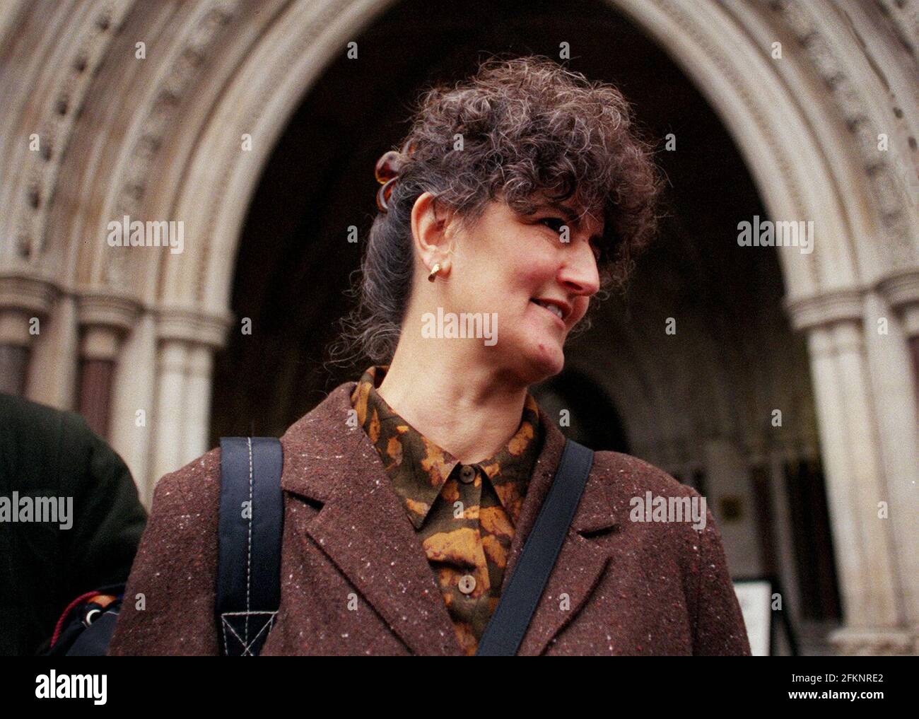 Annette Parsons lasciò l'alta corte dopo che al marito Brian fu negato l'appello per l'omicidio. Foto Stock