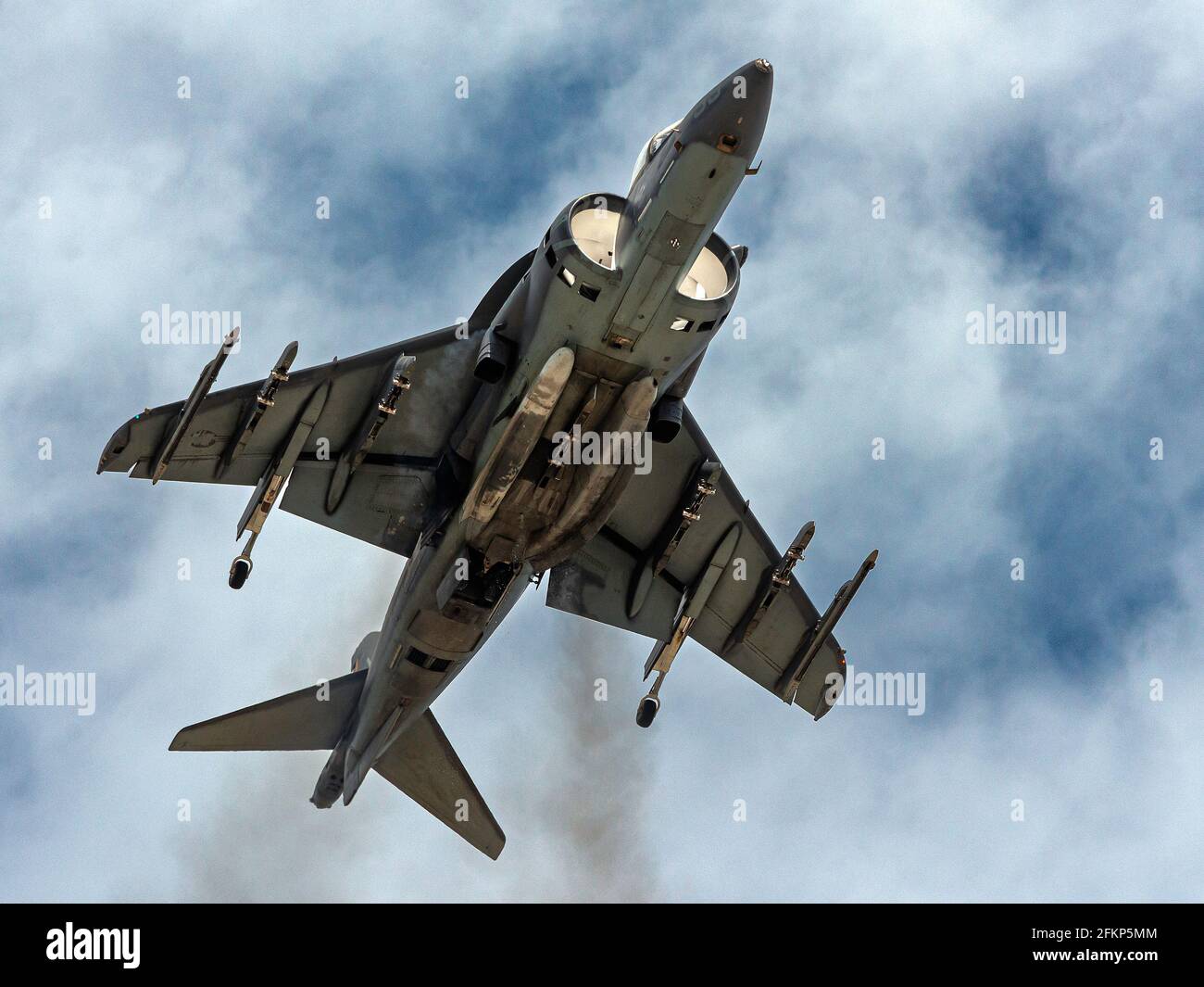 Harrier Jet vola in testa Foto Stock