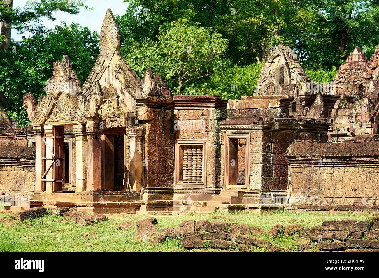 Cultura Khmer al tempio di Banteay Srei. Siem Reap Cambogia Foto Stock