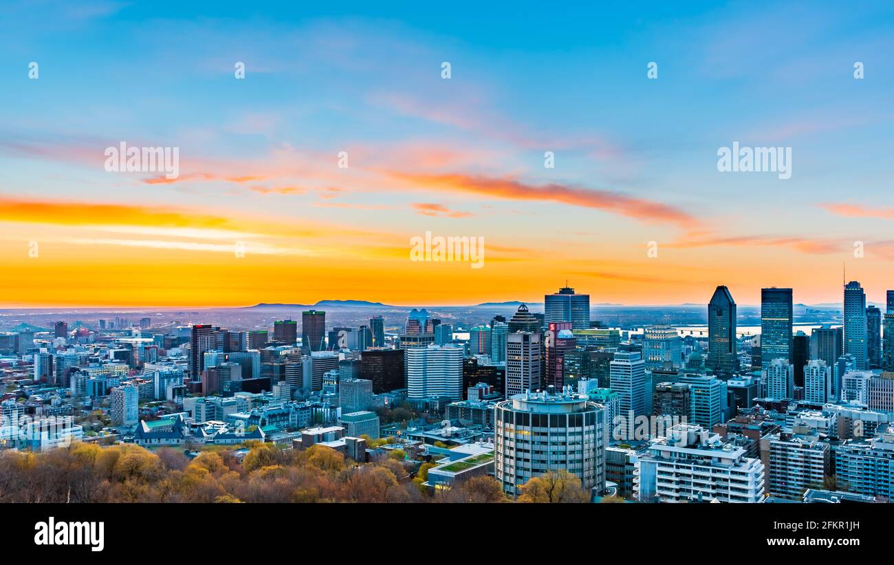 Splendida vista dell'alba dal belvedere di Kondiaronk a Montreal, Canada Foto Stock