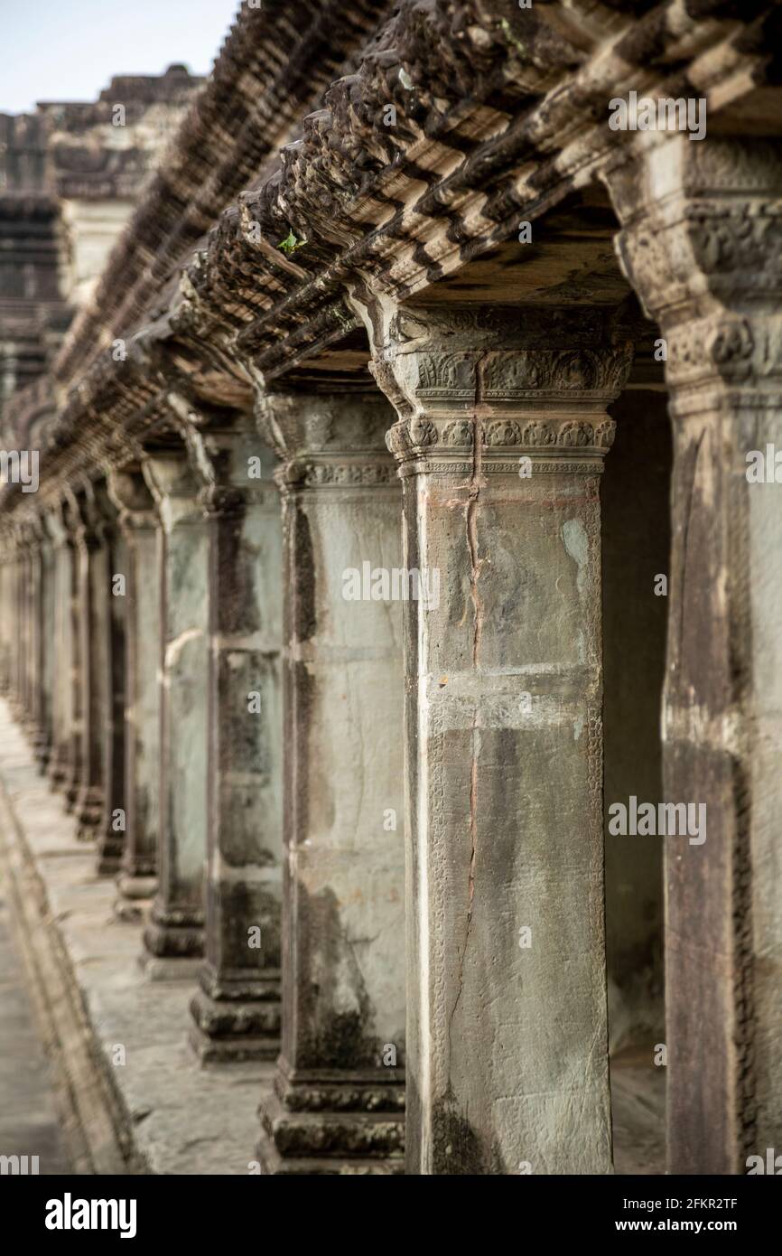Colonne, Angkor Wat, Angkor Parco Archeologico, Siem Reap, Cambogia Foto Stock