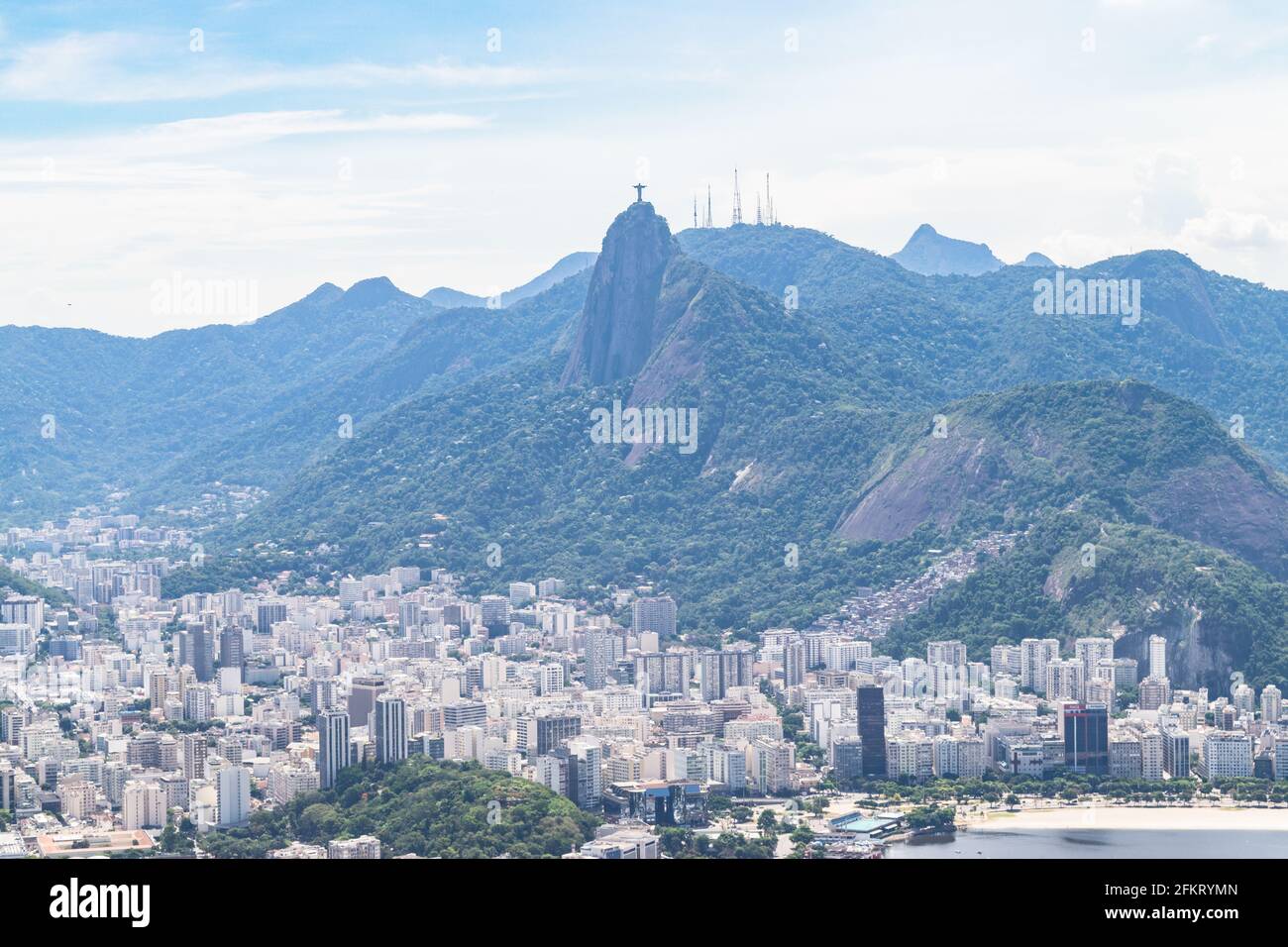 Vista aerea di Rio de Janeiro con Cristo Redentore e Monte Corcovado. Brasile. America Latina Foto Stock