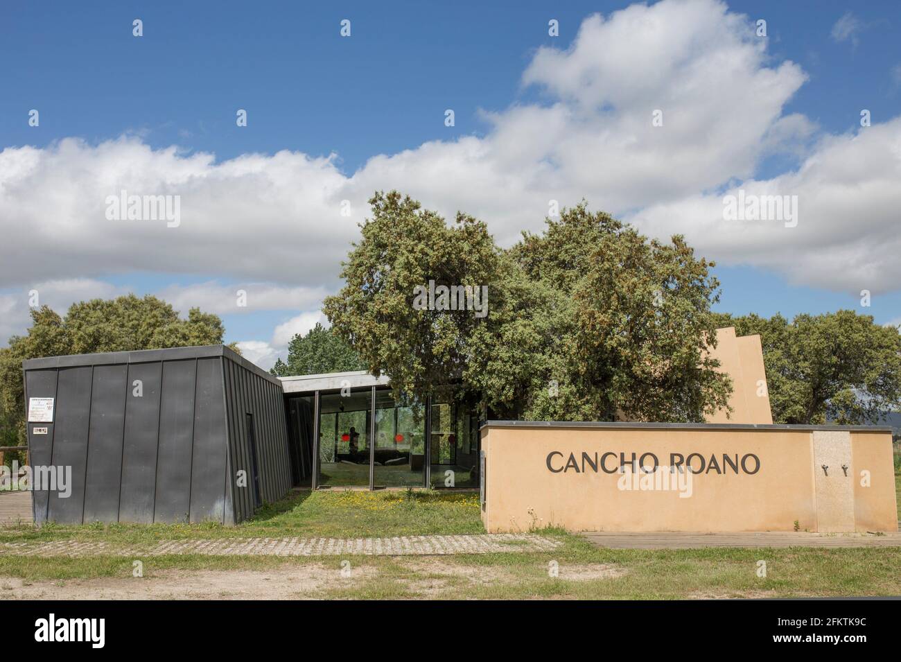 Centro di interpretazione Cancho Roano all'aperto, sito Tartessiano meglio conservato. Zalamea de la Serena, Estremadura, Spagna. Foto Stock