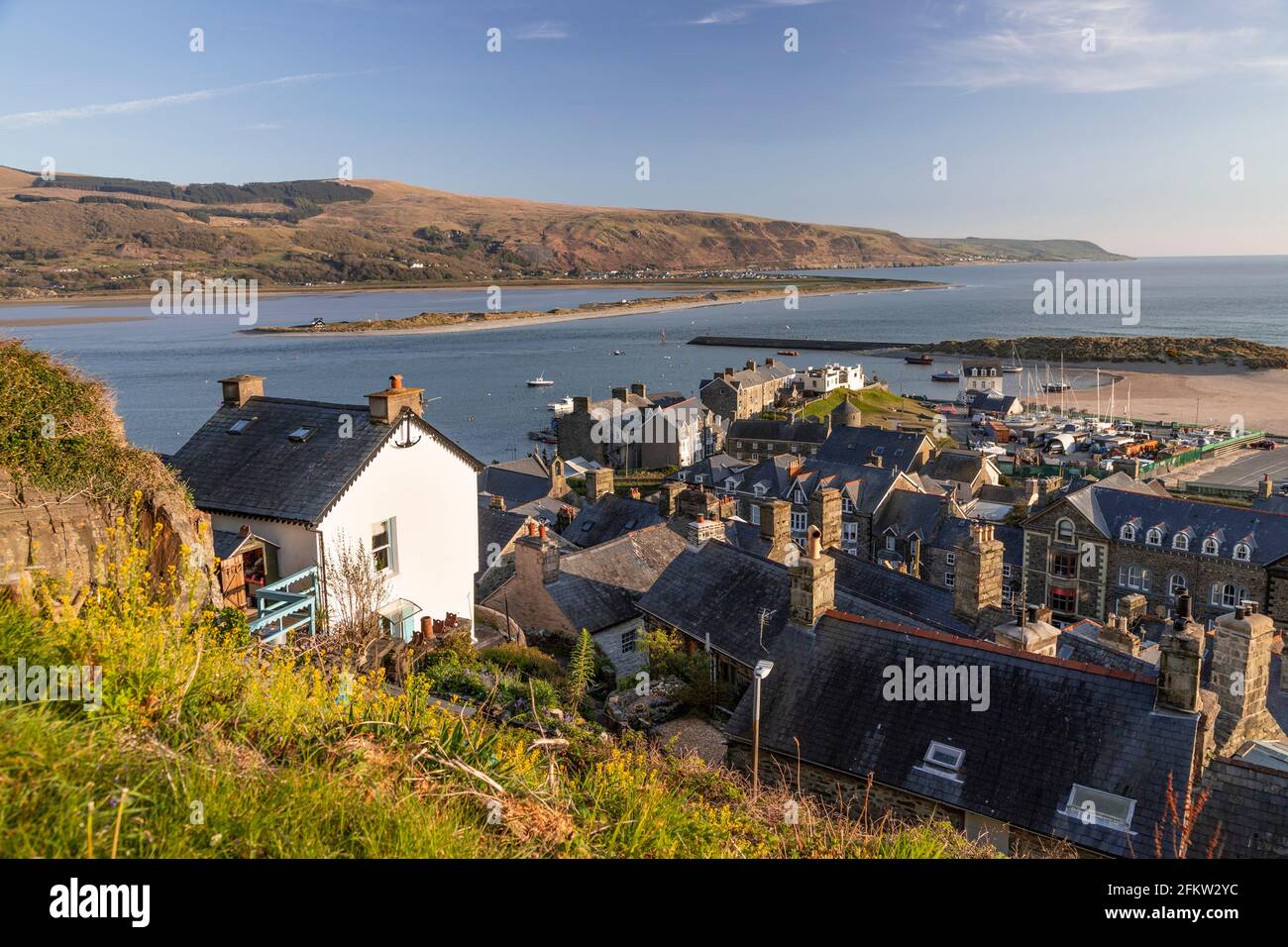 Barmouth e Fairbourne da Dinas Oleu, Snowdonia, Galles Foto Stock