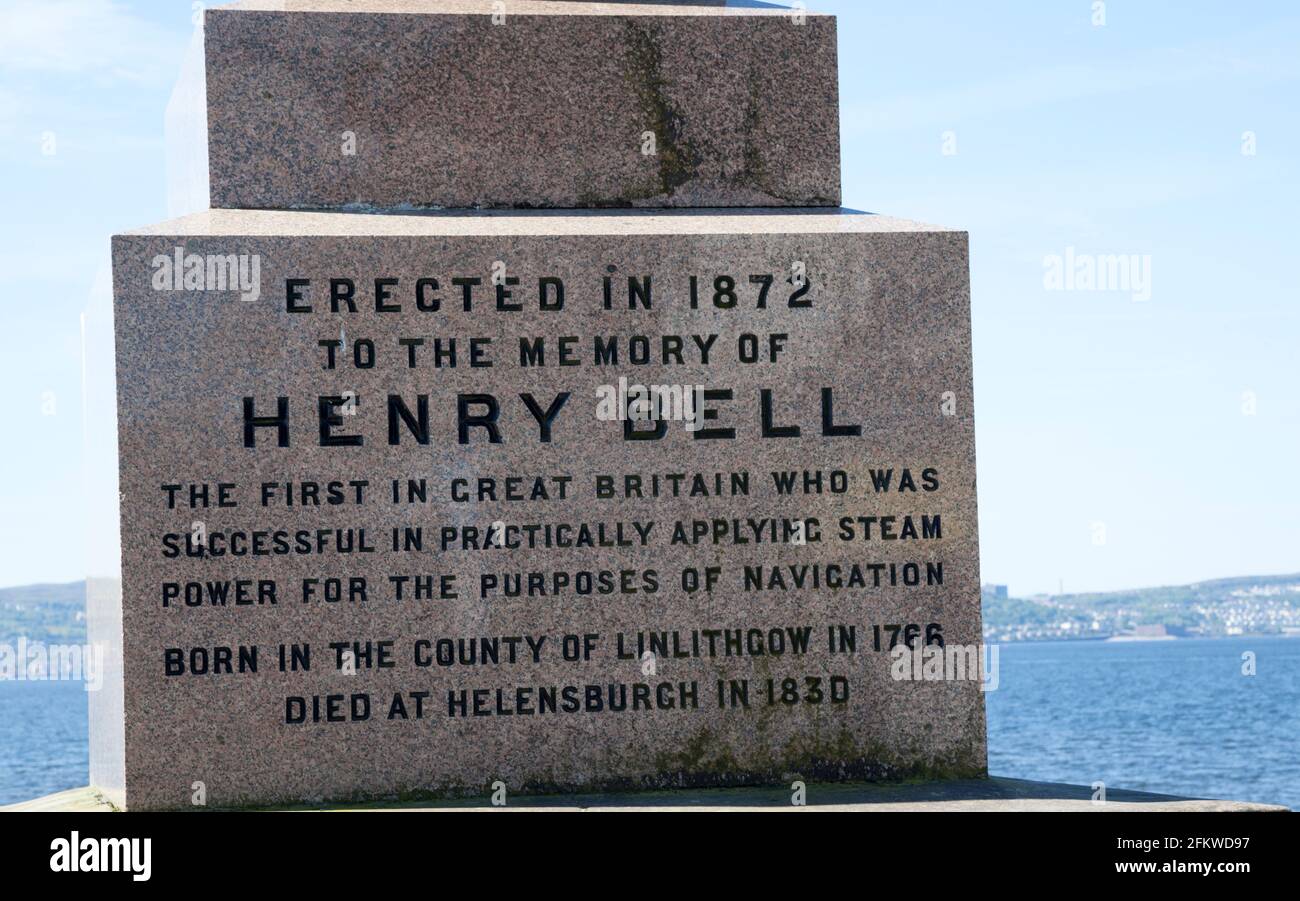 Lapide commemorativa di Henry Bell, padre della navigazione a vapore, inventore e costruttore di navi a Helensburgh Promenade, Scozia Foto Stock