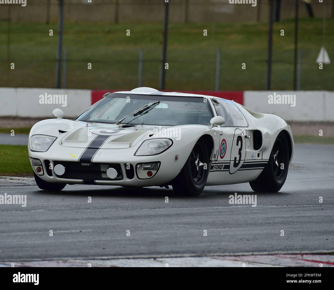 Tarek Mahmoud, Nigel Greensall, Ford GT40, Amon Cup per GT40s, Donington Historic Festival, Donington Park, Inghilterra, maggio 2021. Foto Stock