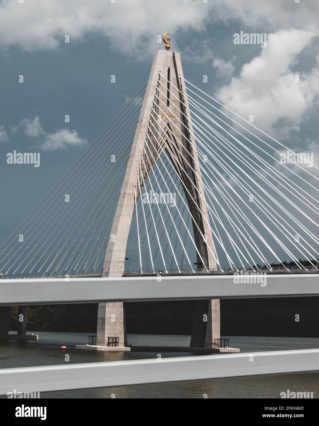 Il ponte sultano Haji Omar Ali Saifuddien è un ponte a due corsie di Brunei. È il ponte più lungo del sud-est asiatico. Da Sungai Besar a Labu Estate. Foto Stock