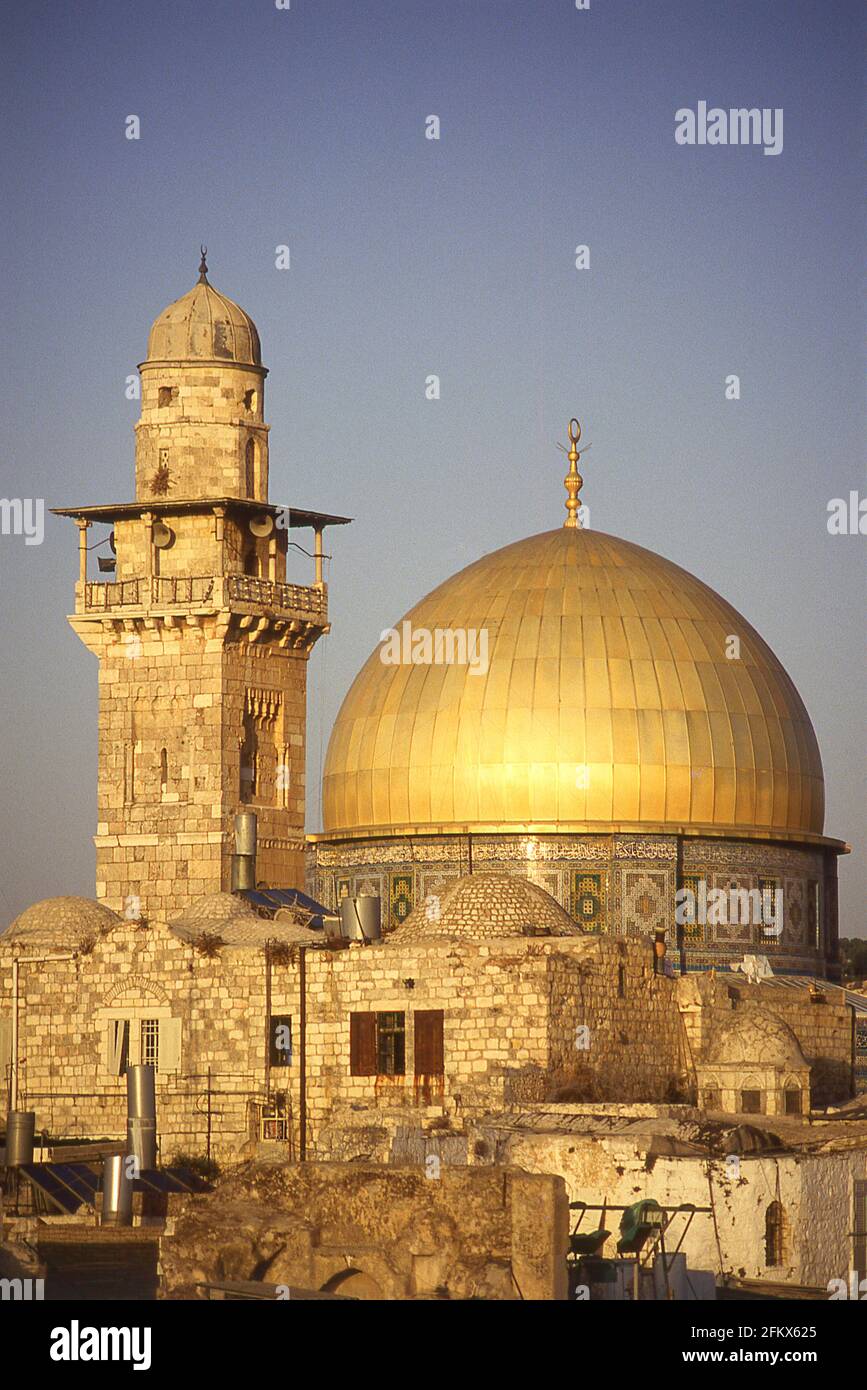 La cupola della roccia (Qubbat AS-Sakhra) al tramonto, Monte del Tempio, Città Vecchia, Gerusalemme, Israele Foto Stock