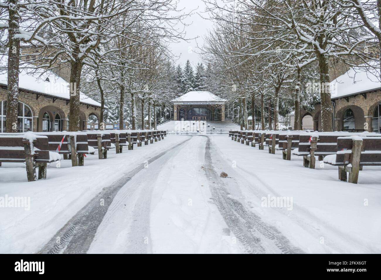 Banneux - Belgio - 07 aprile 2021: Dopo le apparizioni mariane del 1933, il sito è diventato uno dei più importanti luoghi di pellegrinaggio in Belgio Foto Stock