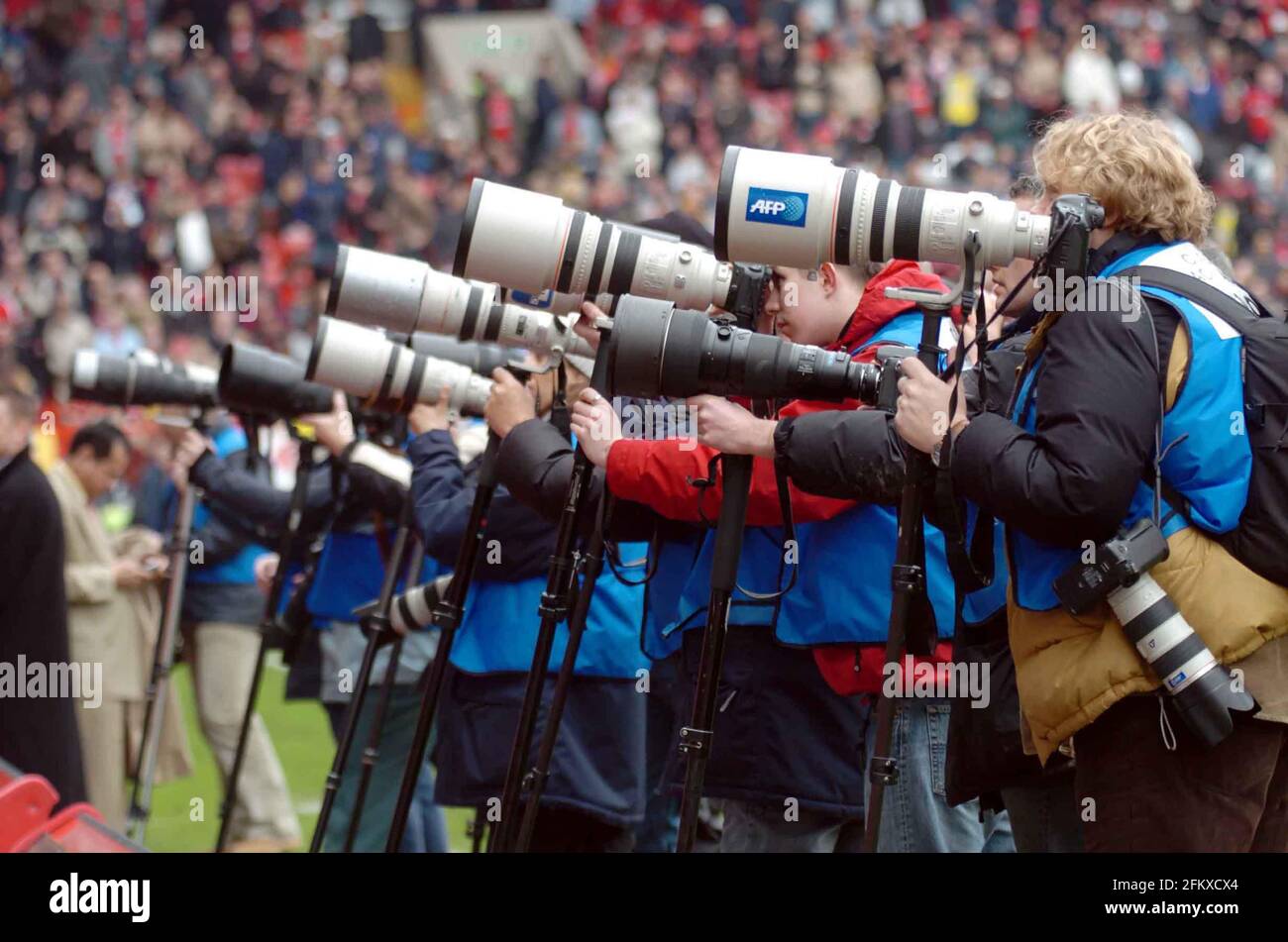 Charlton / Aston Villa 27-3-04 Sven arriva ai registi Box copyright pic di Gavin Rodgers/pixel 07957 177089 Foto Stock