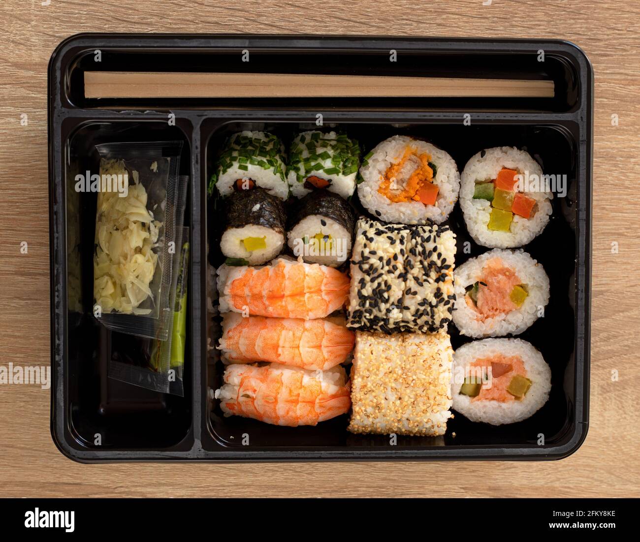 Il sushi è stato ordinato al ristorante Foto Stock