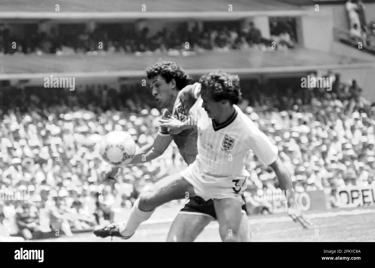 Jorge Valdano contro l'Inghilterra. Coppa del mondo FIFA Messico 1986, quarti di finale Foto Stock