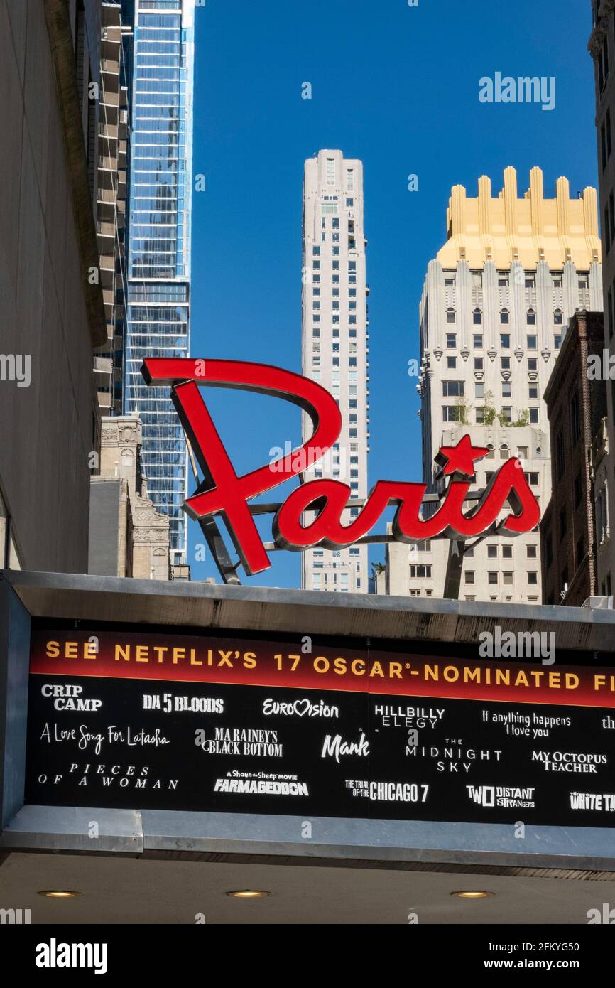 Paris Theatre Marquee a New York City, USA 2021 aprile Foto Stock