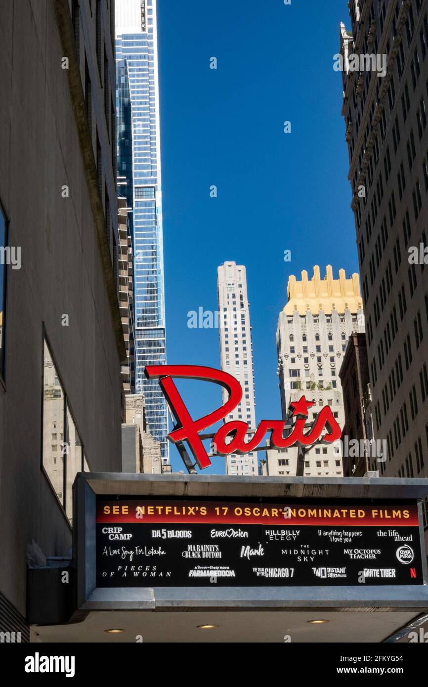 Paris Theatre Marquee a New York City, USA 2021 aprile Foto Stock