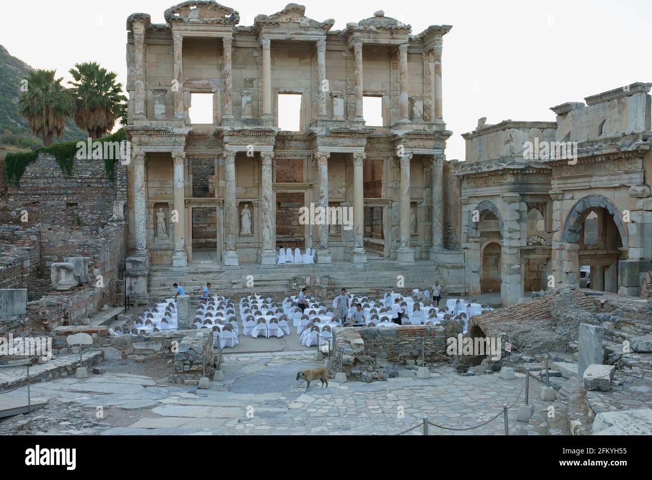 Antiche rovine di edifici romani in Efeso, Anatolia, Turchia Foto Stock