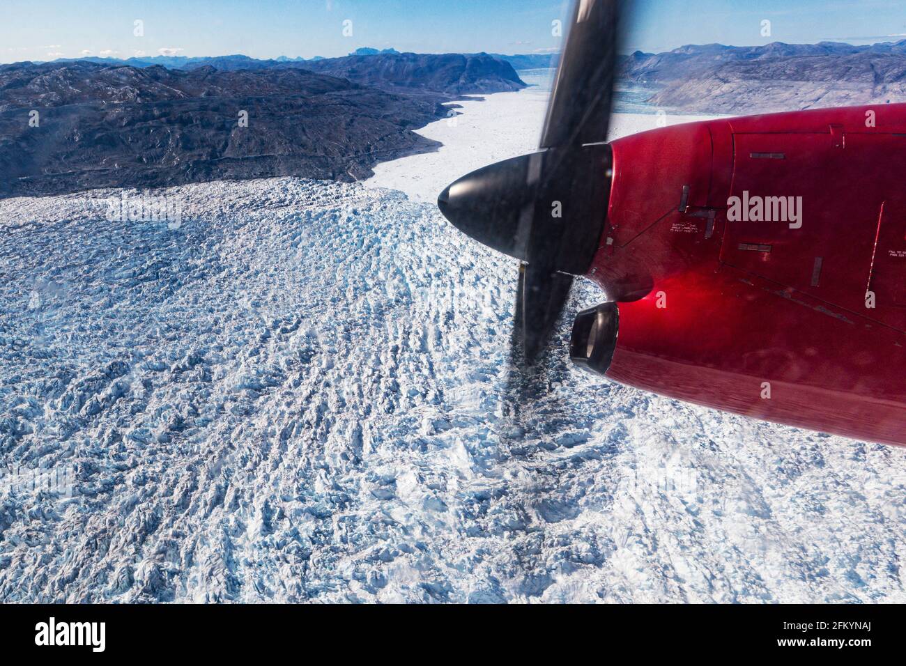 Vista aerea dei ghiacciai che circondano Nuuk, o Godthåb, la capitale e la più grande città della Groenlandia. Foto Stock