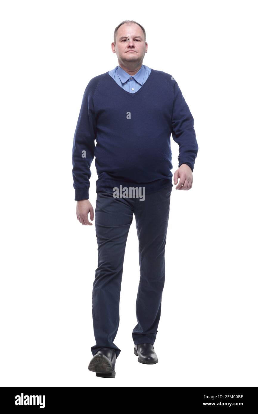 uomo maturo con ponticello blu che si stellisce in avanti. Foto Stock