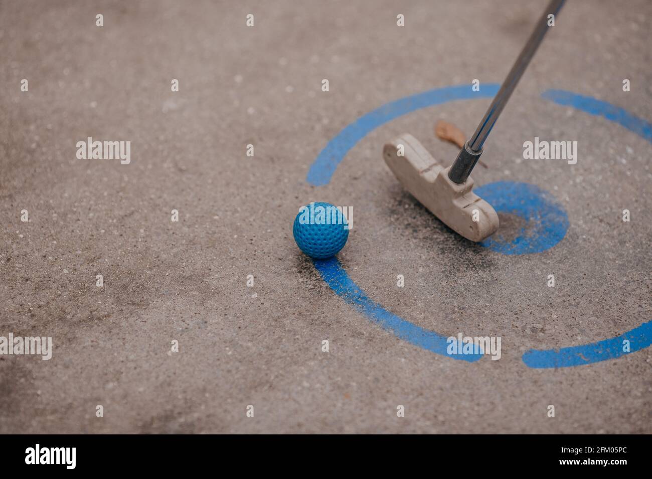 mini golf club con palla Foto Stock