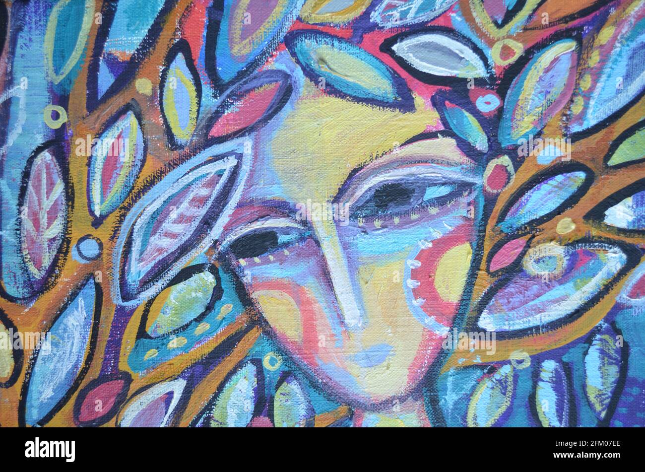 Donna strega nella corona di un albero mistico su uno sfondo di notte. Pittura acrilica. Ritratto disegnato a mano. Schema delle lamelle. Arredamento interno. Foto Stock